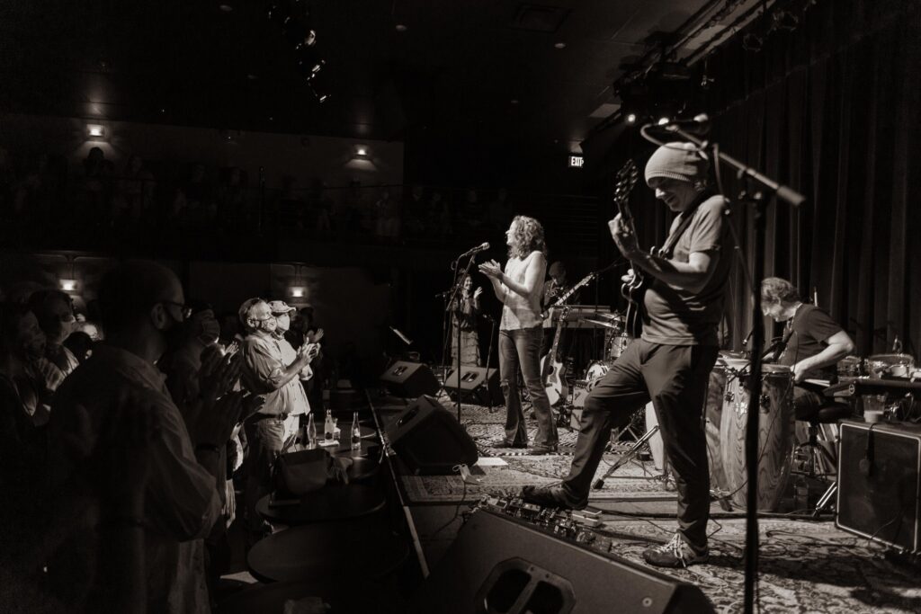 lone sound magazine covers edie Brickell and the new Bohemians at the Kessler in dallas, tx