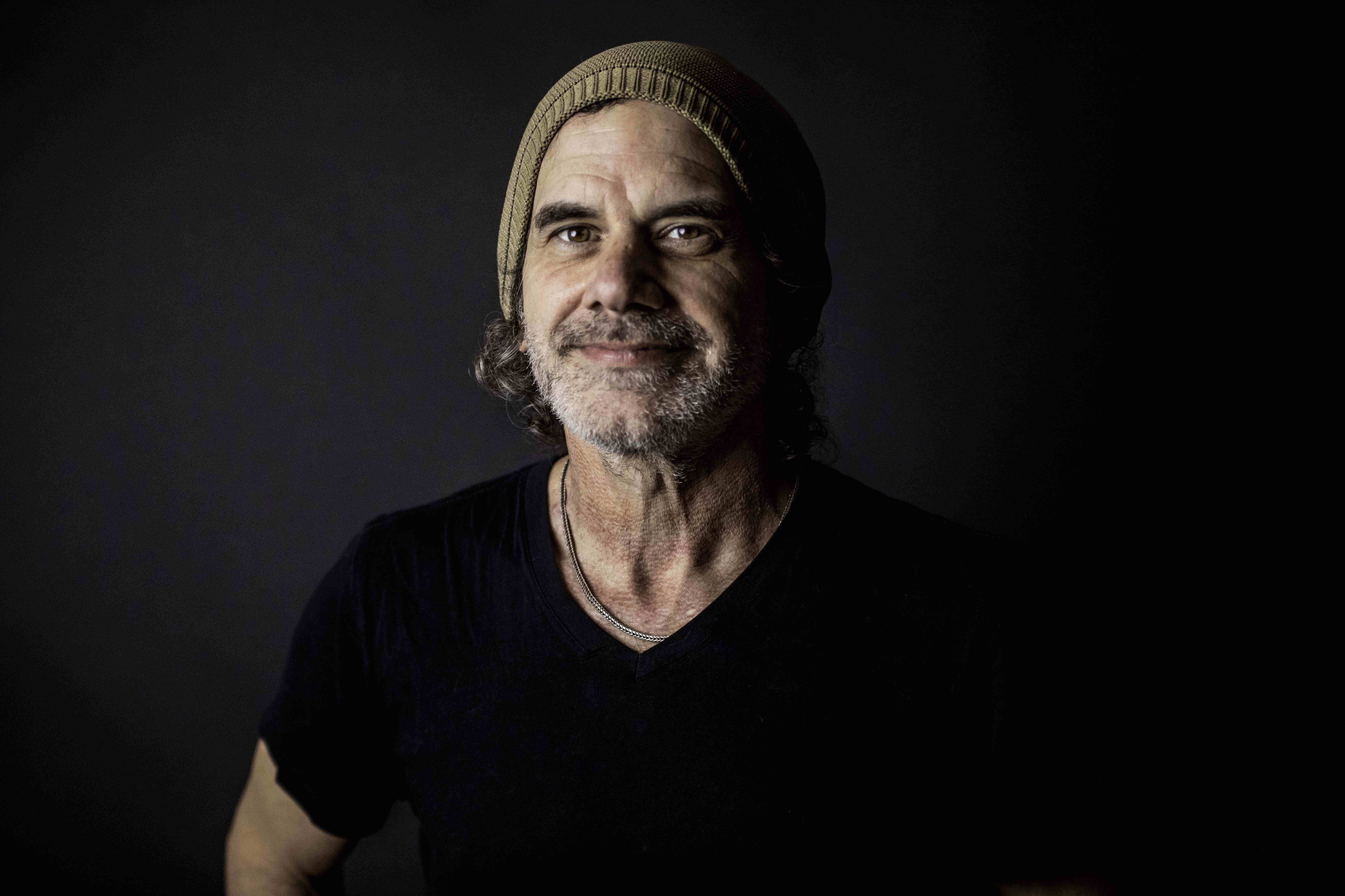 Kenny Withrow of Edie Brickell and the New Bohemians